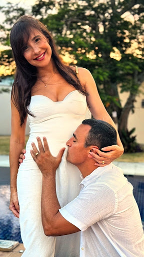 Erika Coelho gravida ao lado do marido, o vereador Willian Coelho